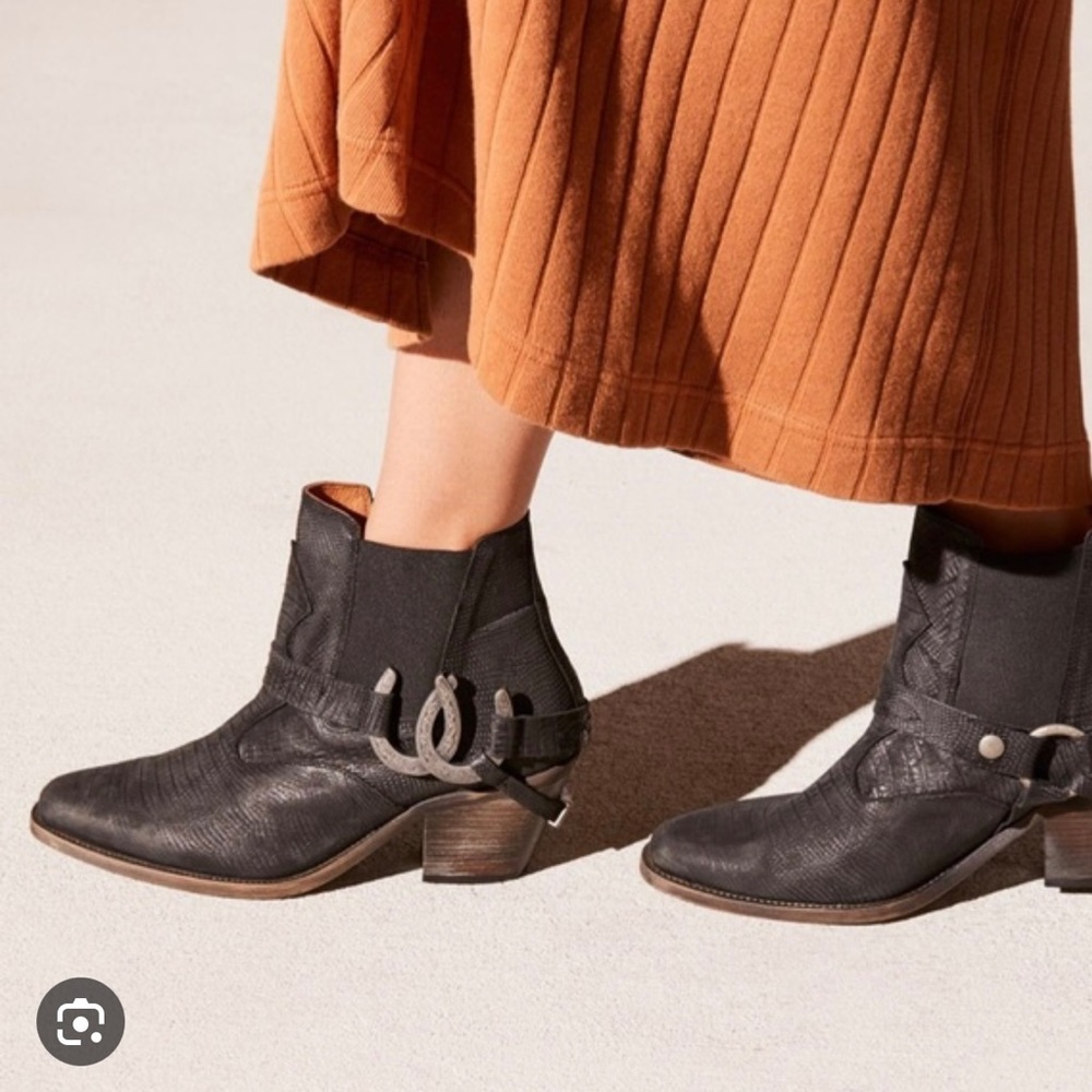 Free X Understated Leather Lady Luck Boot